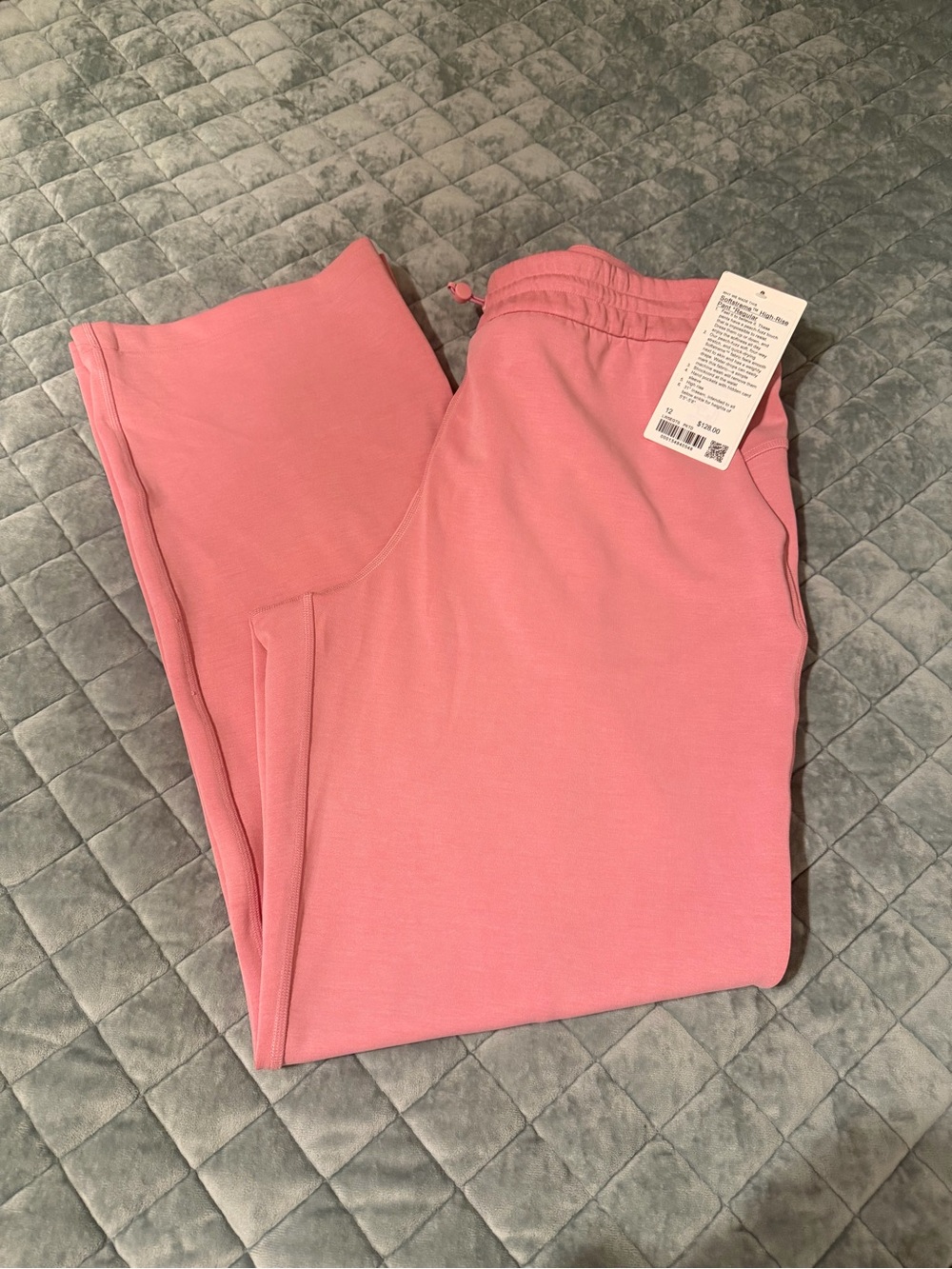 NWT Lululemon Softstreme Pants - size 12